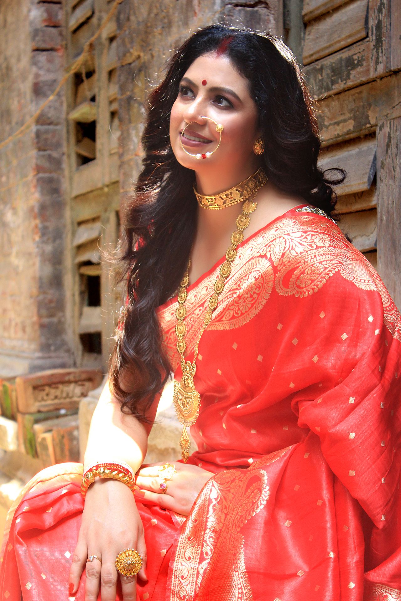 Durga Puja Campaign Shoot with Hasin Jahan by Ranjan Bhattacharya at Kumartuli.