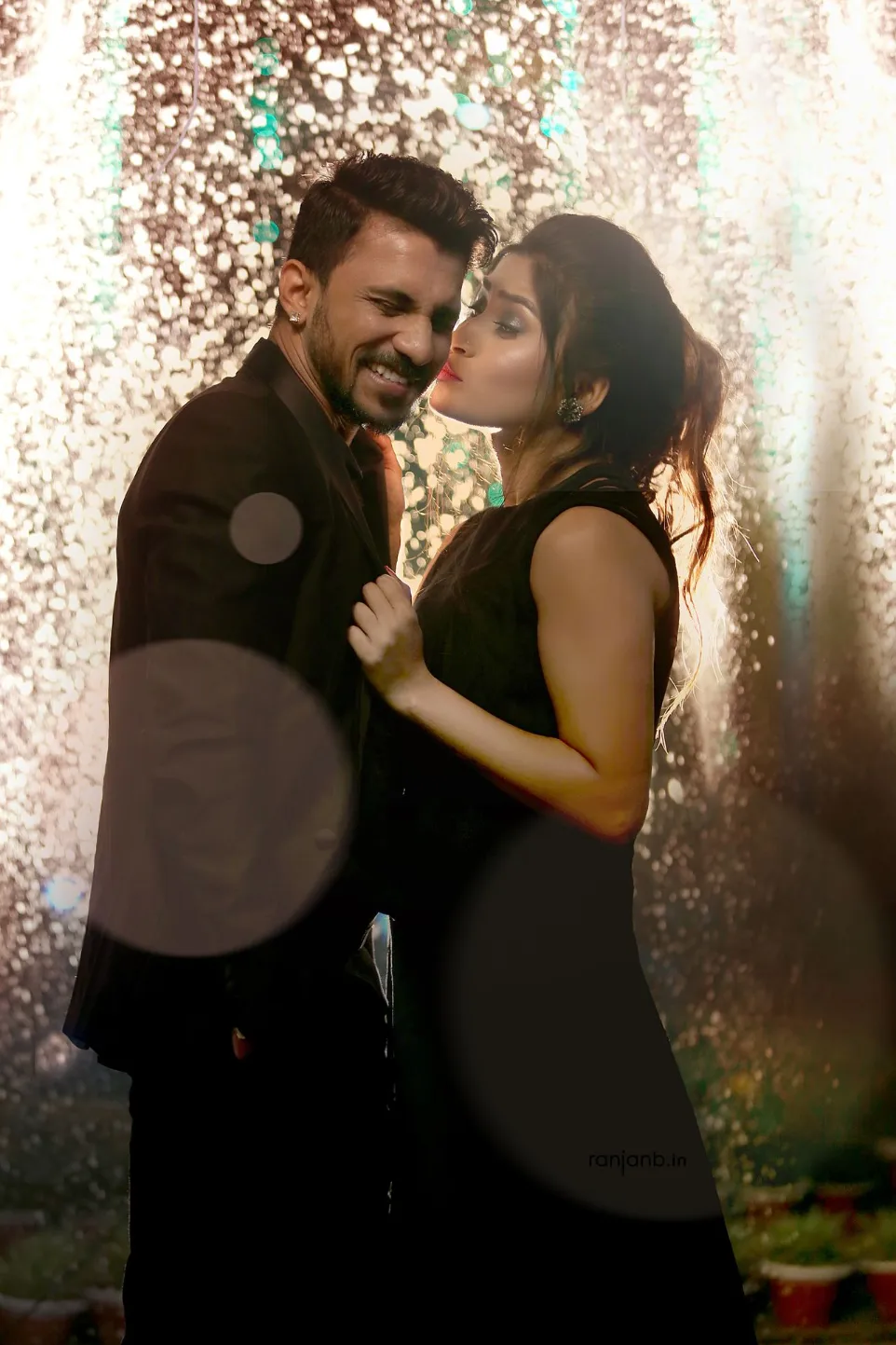 Destination pre-wedding photography of Tuban and Ankusree by Ranjan Bhattacharya