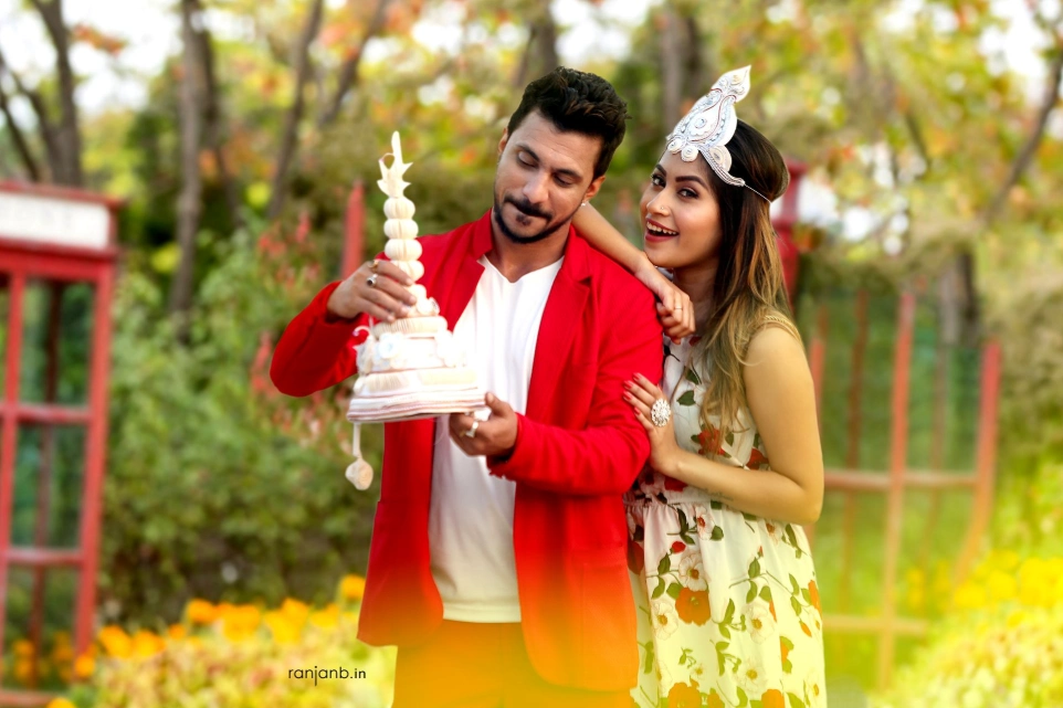 Destination pre-wedding photography of Tuban and Ankusree by Ranjan Bhattacharya
