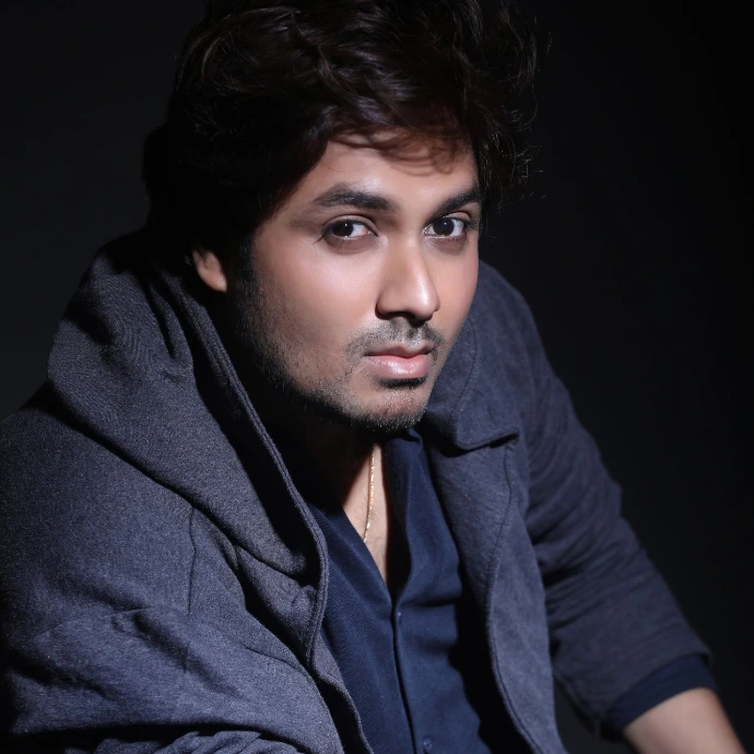 Sayan Mitra – Actor Portfolio Photography Case Study in Kolkata Actor portfolio photography in Kolkata featuring Sayan Mitra with structured lighting and casting-ready expression