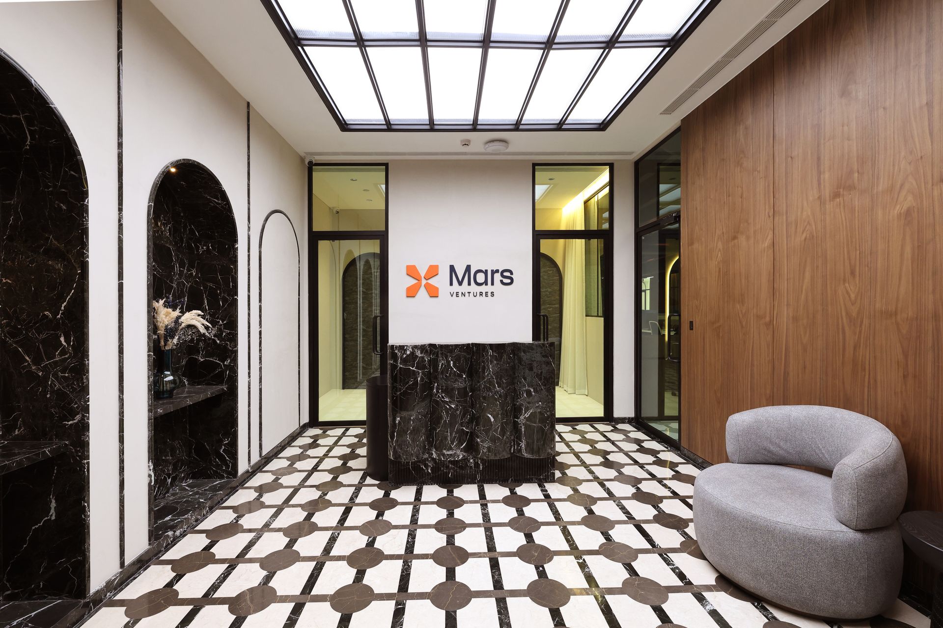 Corporate interior photography of Mars Ventures at Kolkata highlighting modern office reception area designed by at Green Square