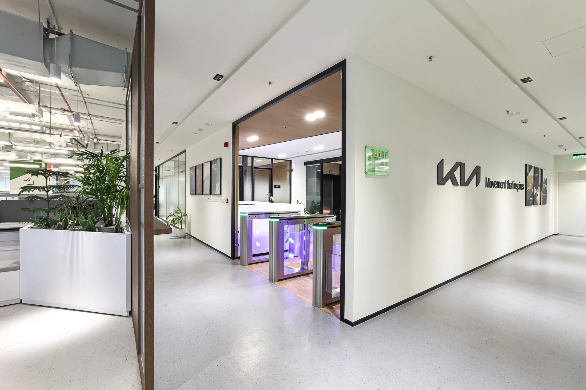 Consistent architectural composition achieved through close collaboration with HDG. Commercial interior photograph showcasing consistent architectural composition and design collaboration by HDG.