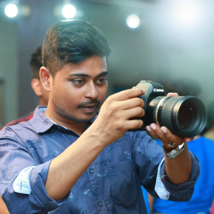 Subham Banerjee - Senior Photographer Subham Banerjee, Senior Photographer at Ranjan Bhattacharya Photography