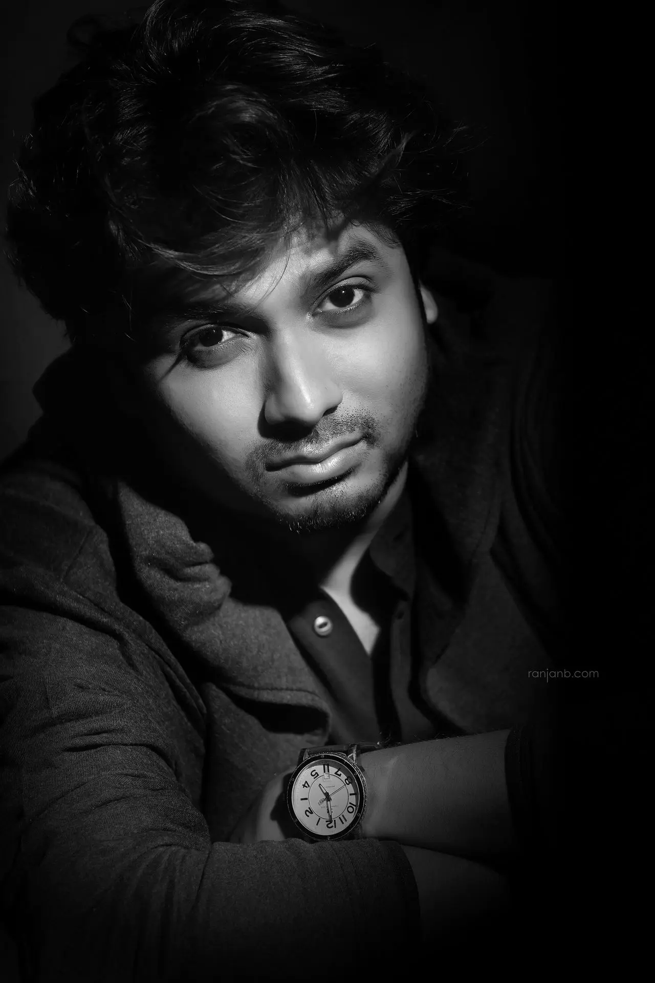 Intense actor portfolio photography in Kolkata using controlled side lighting for a strong character look