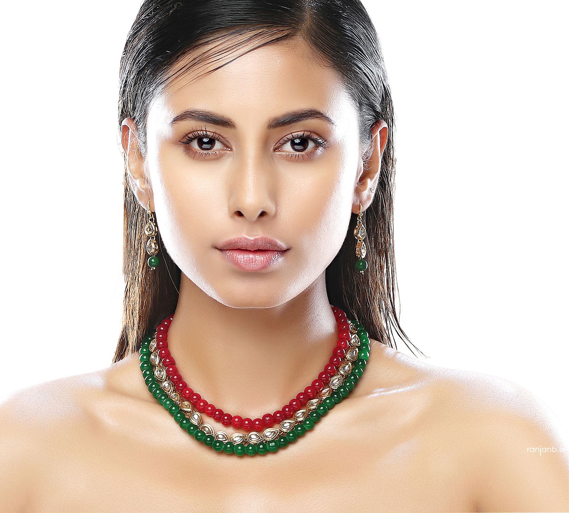 Jewelry Ad Shoot with Ankita Saha, expertly photographed by Ranjan Bhattacharya A captivating jewelry shoot for a leading brand in Kolkata with the elegant Ankita Saha, expertly photographed by Ranjan Bhattacharya.