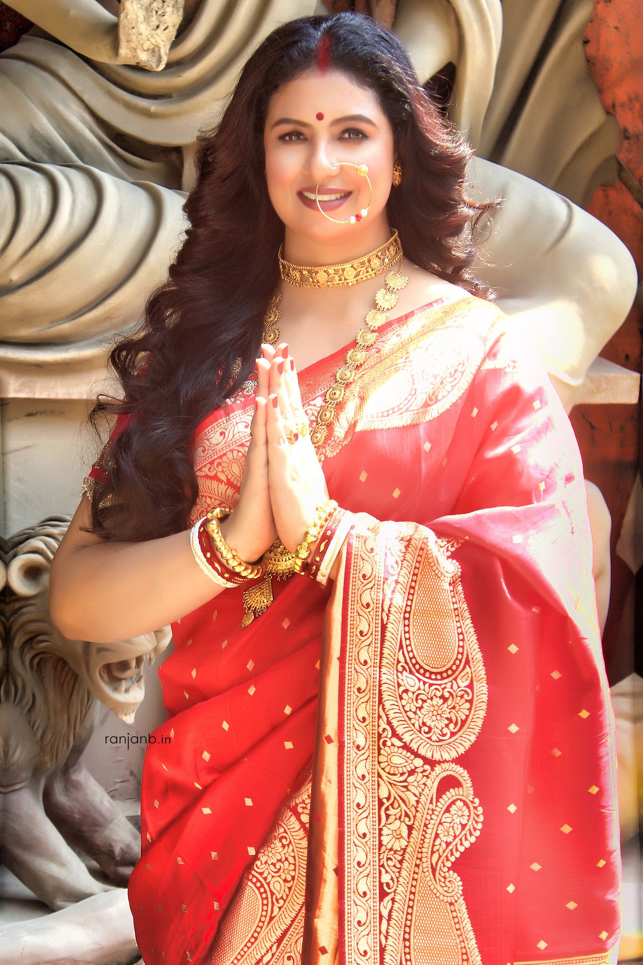 Durga Puja Campaign Shoot with Hasin Jahan by Ranjan Bhattacharya at Kumartuli.