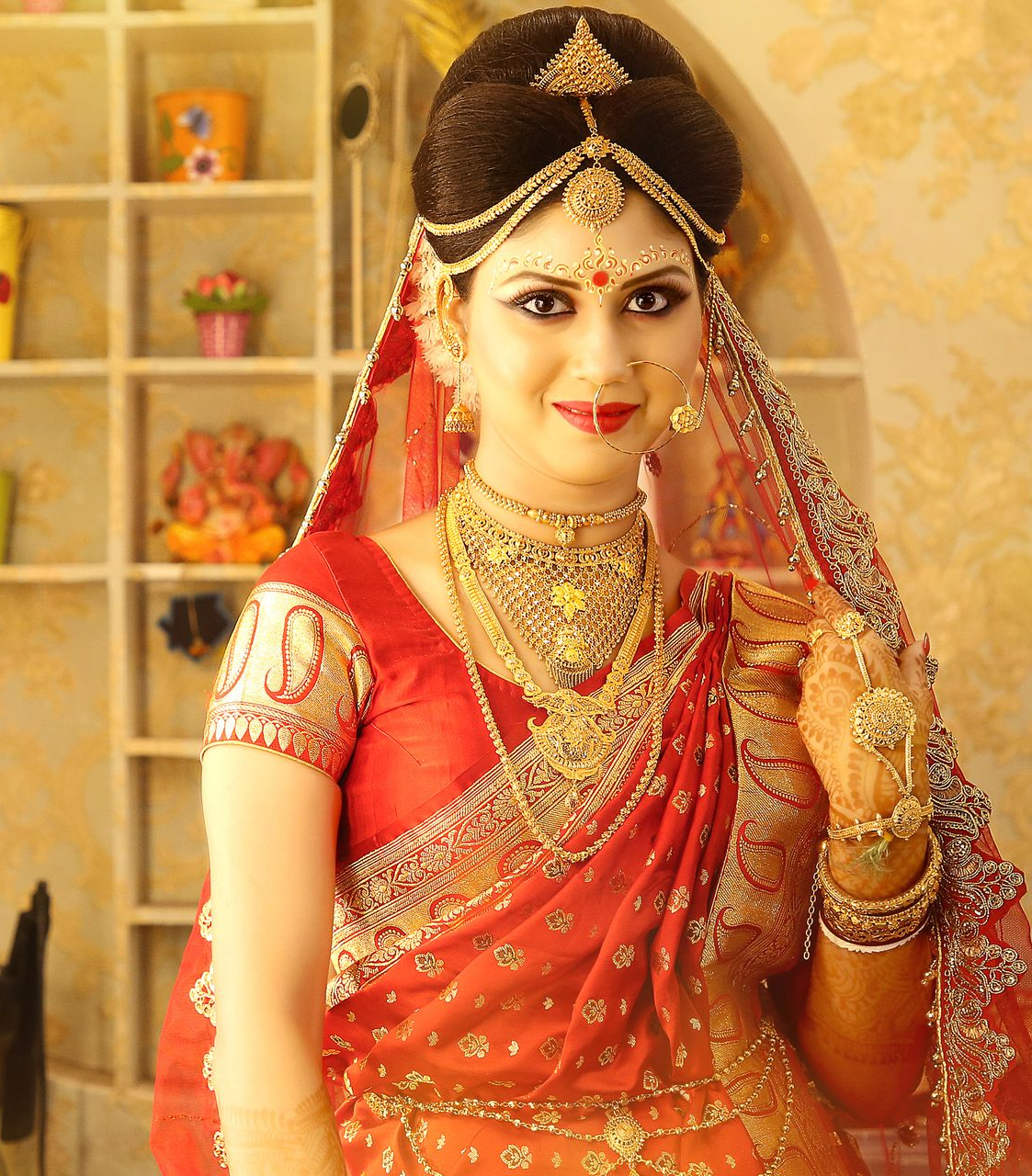 Close-up Wedding Portrait of Debarati Sarkar - Captured by the best wedding photographer in Kolkata - Ranjan Bhattacharya