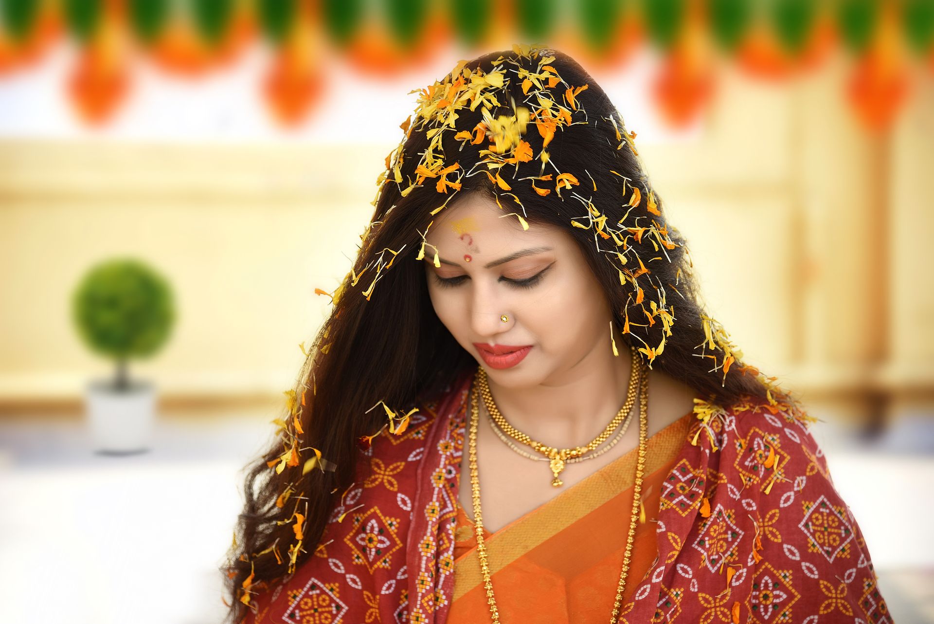 Candid wedding picture of Dr Debarati Sarkar, by the Best Wedding Photographer in Kolkata - Ranjan Bhattacharya